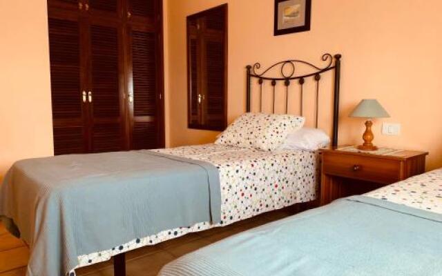 Apartamentos La Isla Encantada