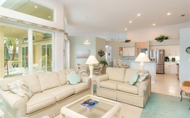 435 - 435 Court 3 Bedroom Home by Redawning