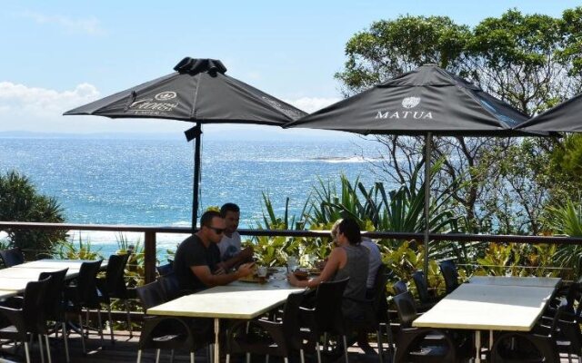 Stradbroke Island Beach Hotel