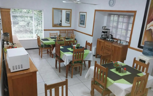 Lily Guesthouse