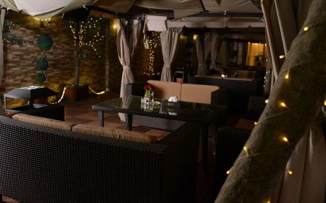 Manam Hotel Apartments