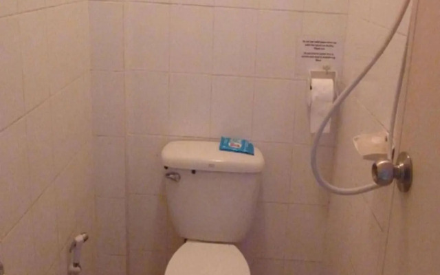 All In 1 Guesthouse Chiang Mai