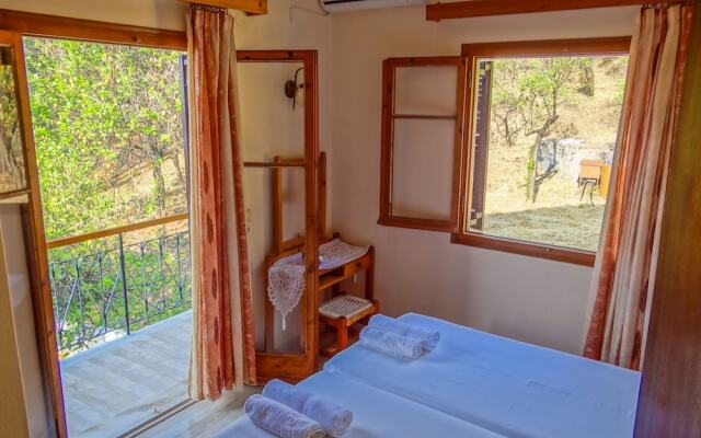 Eleni's Apartments & Studios