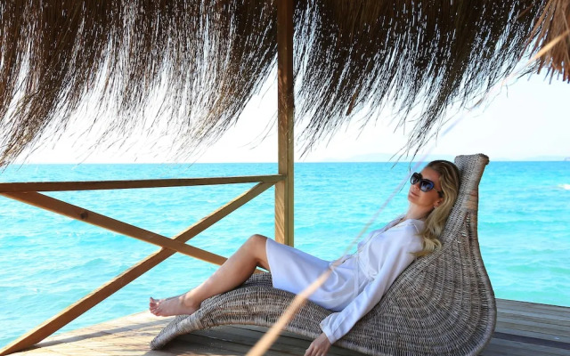 Ceshme Plus Hotel