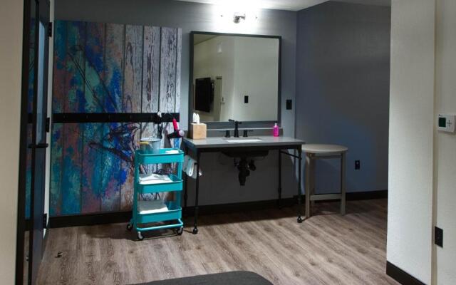 Moxy New Orleans Downtown French Quarter