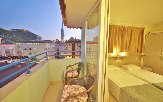 Gallion Hotel