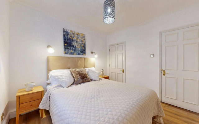 Park Lane Apartments - Clarges St