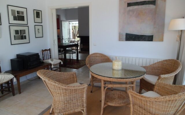 032 Villa Albardanera