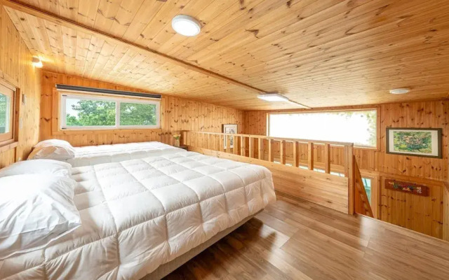 Boryeong Hiddenvillage Dokchae Poolvilla