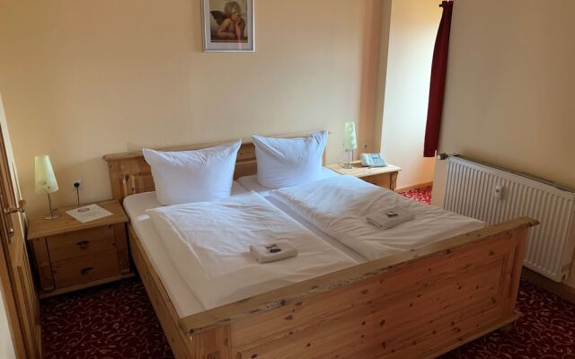 Hotel und Restaurant  Auf der Creuzburg