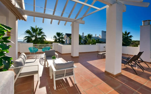 AL-321 Penthouse 3 bedrooms Alcazaba Lagoon