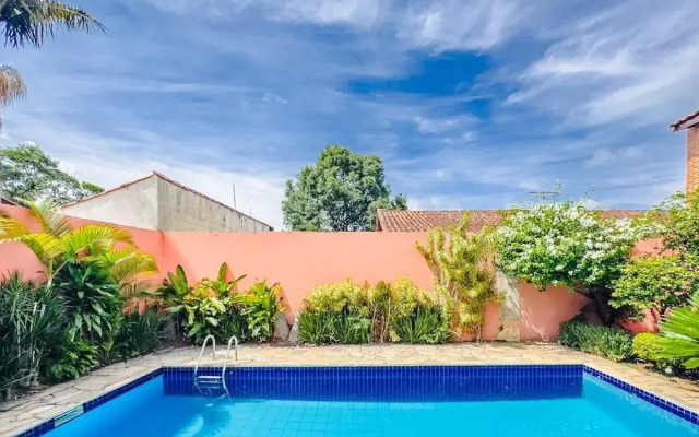 Casa espaçosa na Granja Viana