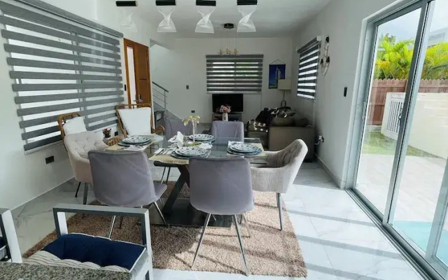 Punta Cana Villa w Pool Near Coco Bongo