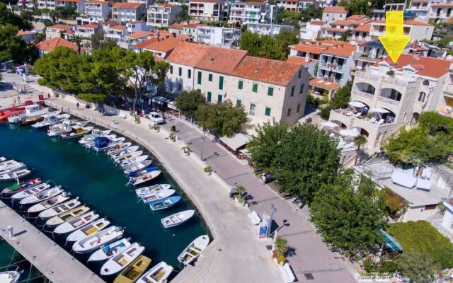 Hope - 30m to the sea & Seaview - R3