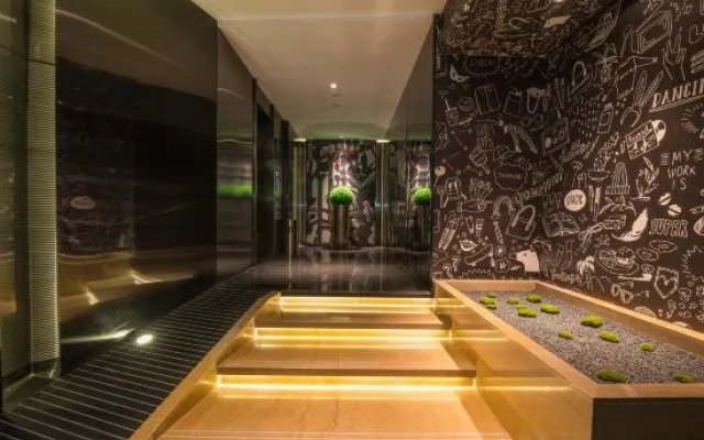 Sushi Light Luxury Hotel (Shanghai Hongmei Road)