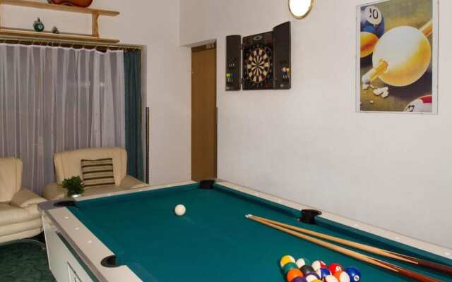 Secluded Holiday Home with Hot Tub in Kozji Vrh