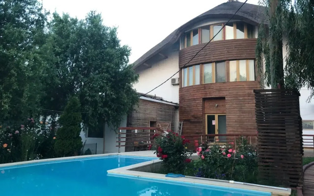 Paradise Delta House