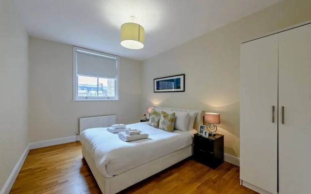 Spacious 3 Bedroom Apartment in Hammersmith
