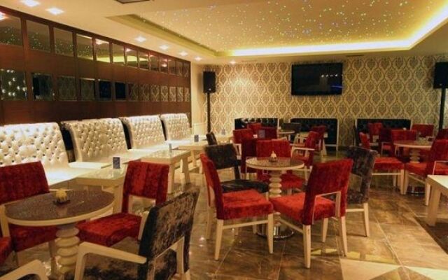Samarina Resort