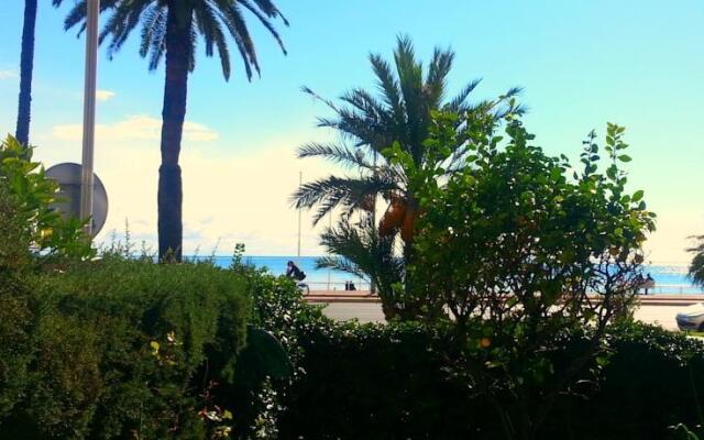 Promenade Lemon Apartment