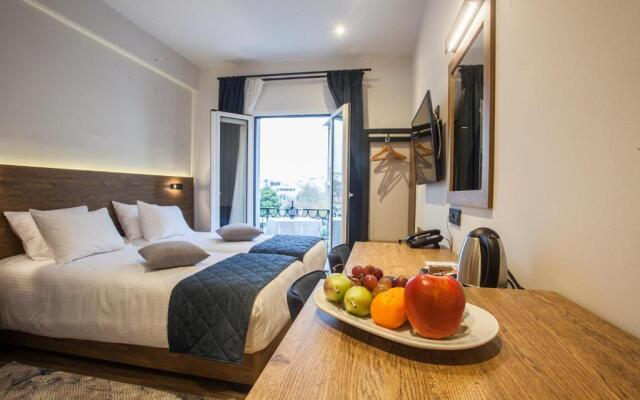 Trikala River House