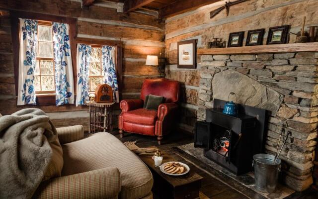 The Mast Farm Inn