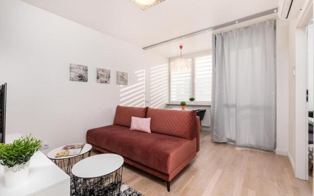 Solidarności 68 by Homeprime