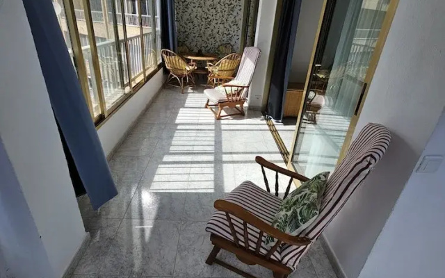 City Apartment With Pool Access