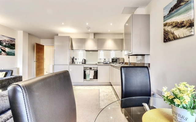 Sapphire Serviced Apartment