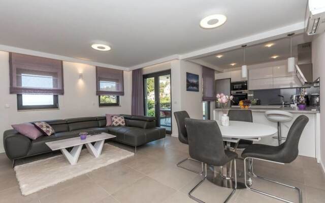 Villa VID