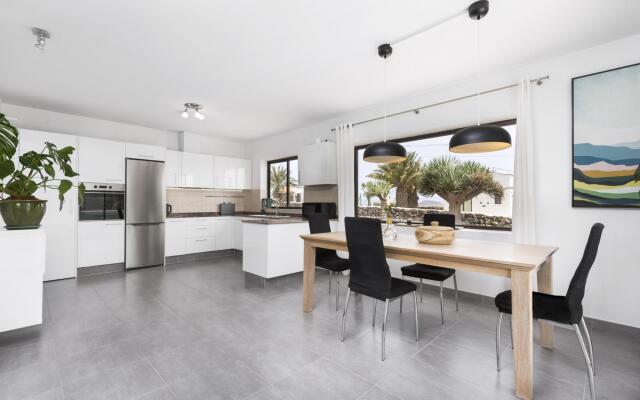 Home2Book Casa Hinode