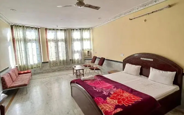 New Peacock Resort