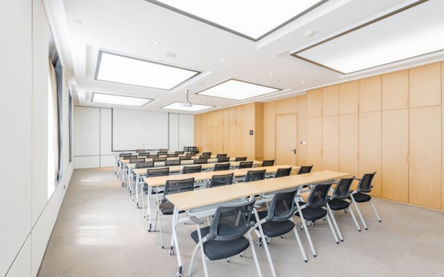 Atour Hotel Wanbang Plaza Hanzhong