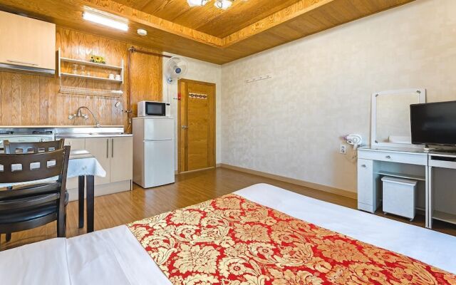 Ganghwa Badabit Pension