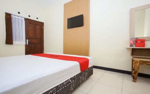 RedDoorz @ Pandanrejo Batu