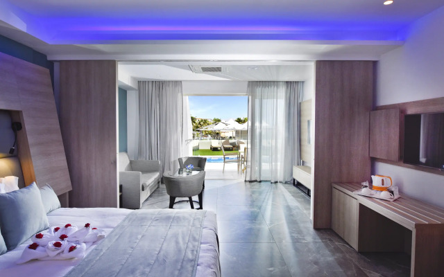 Pernera Beach Hotel