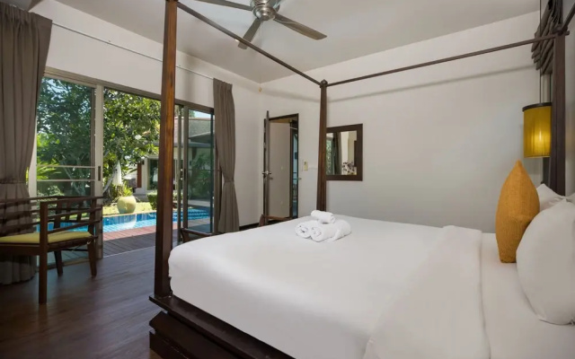 Live the Tropical Dream at Villa Mylico