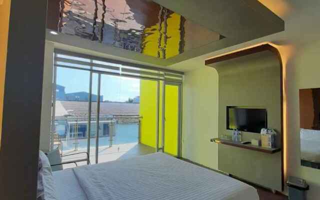 Hotel Surya Pantai Losari