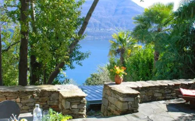 House Garuda Brissago