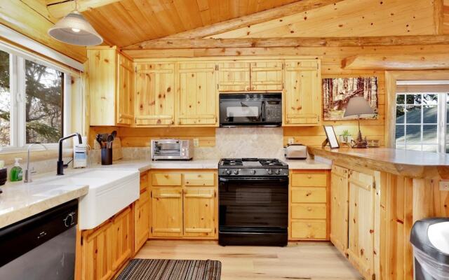 Crescenta Pines LOG Cabin #2346