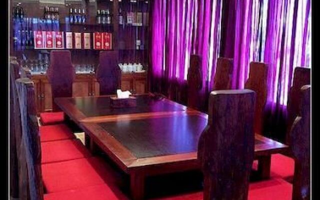 Lijiang Courier Inn