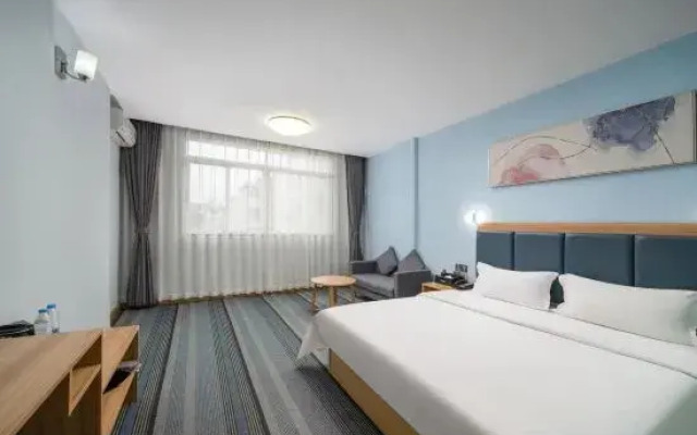 Pai Hotel (Zhuhai Gongbei Port Pedestrian Street)