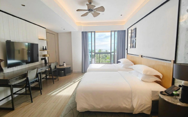 Sanya Golden Phoenix Sea View Hotel