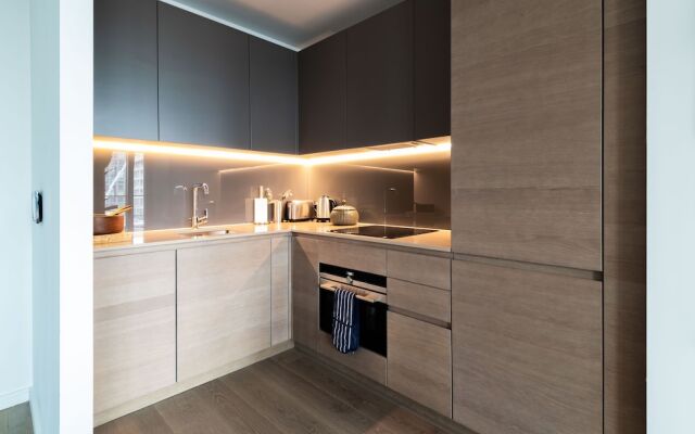 Immaculate New Studio Apartment in Canary Wharf