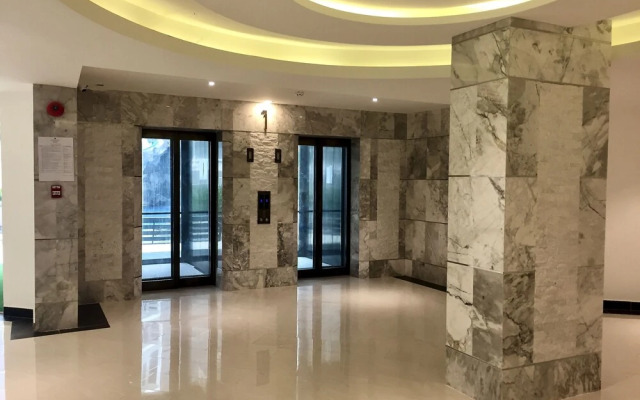 Luxury Apartments in Grand Avenue