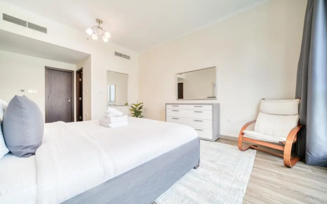 Upscale 2BR w Burj Khalifa Fountain Views