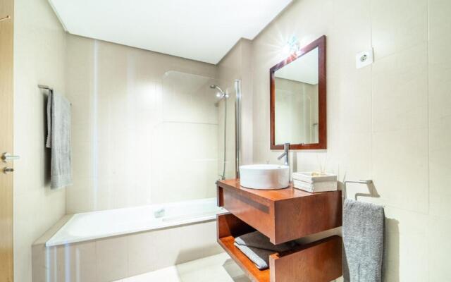 Apartment Near the Pool - MO4011LT