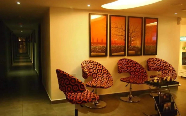 Hotel O Crossroads Hotel