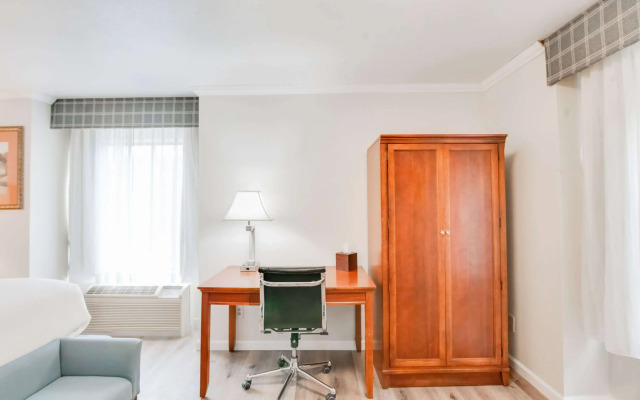 Ramada by Wyndham Mountain View