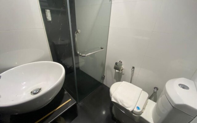 Capital O 90447 Hotel Ezzyhome Kebun Teh